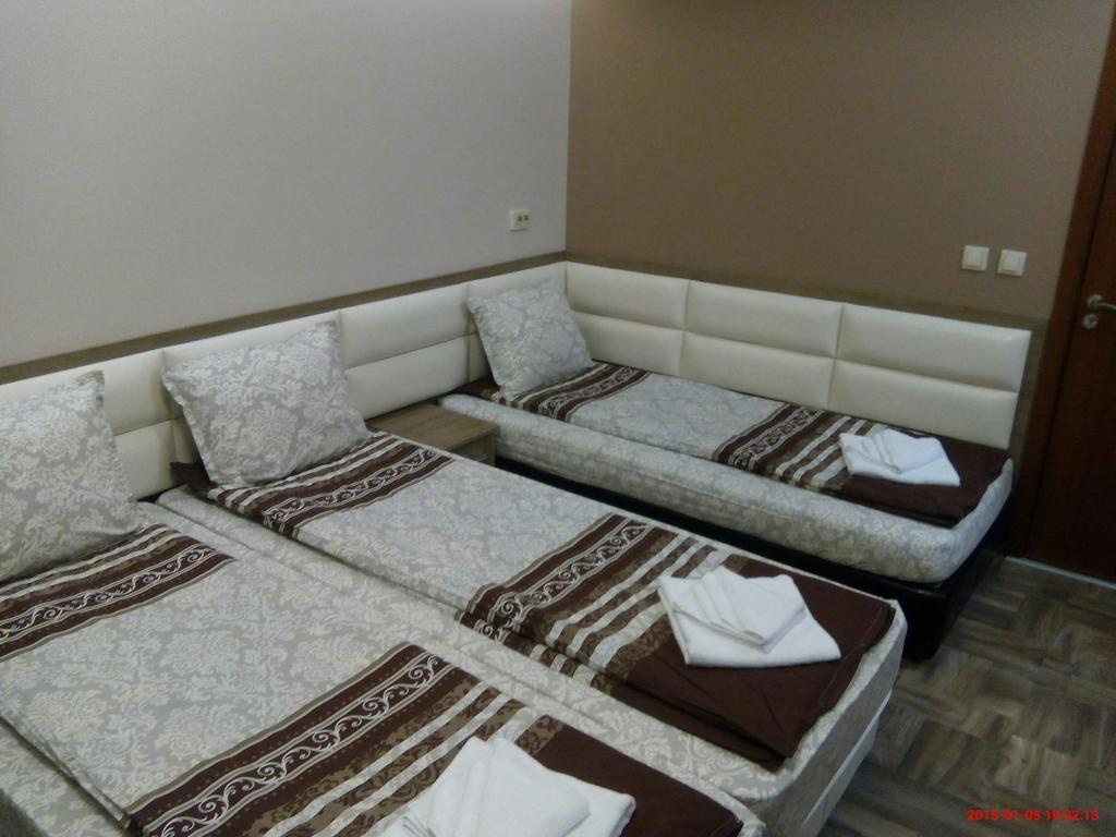 Hotel Mineral 56 Banya  Habitación foto